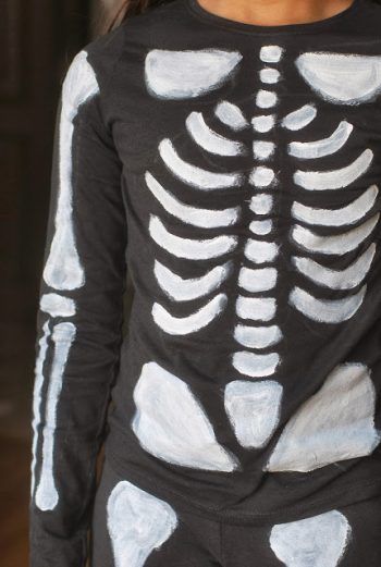 espeluznante disfraz de esqueleto casero 