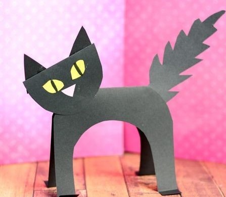 manualidades de gatos negros para Halloween